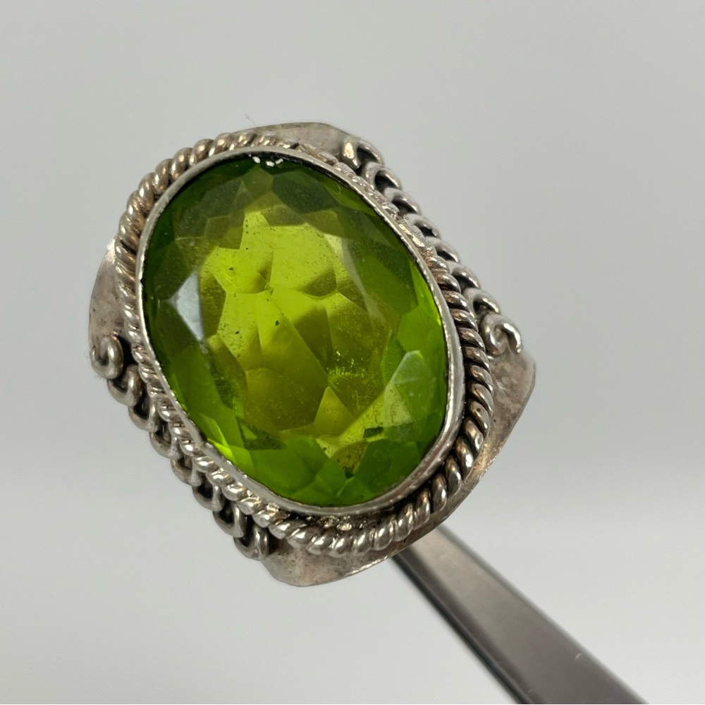 Bold Chunky Statement Green Peridot Glass Oval
Cut Ring Sz 8 Alpaca Sterling